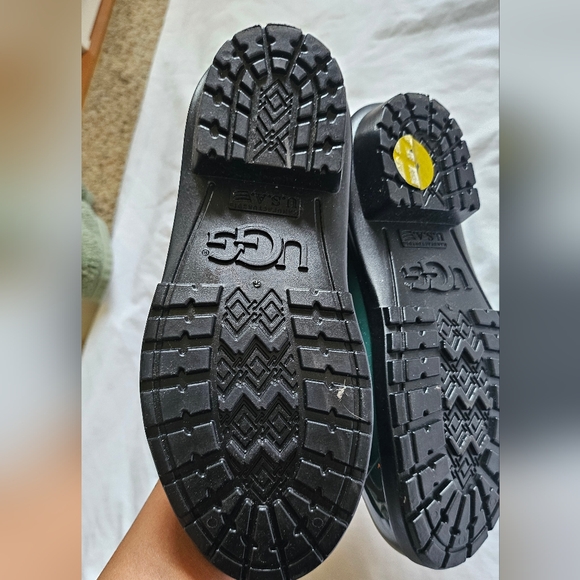 Ugg Kids Raana Rainboot size 1, Pine color - Picture 3 of 6